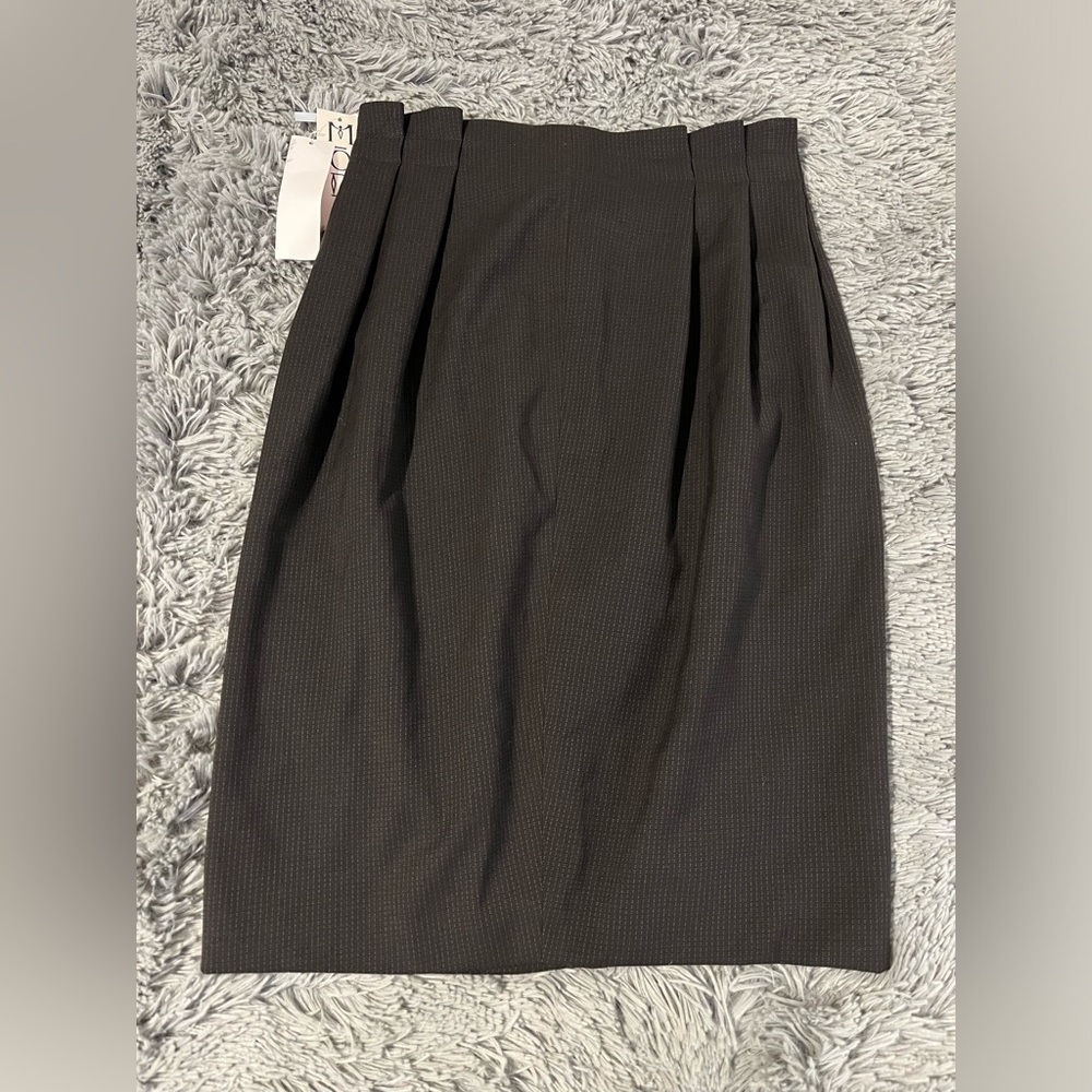 Moda Women’s Top Pleated Skirt Size 2 NWT